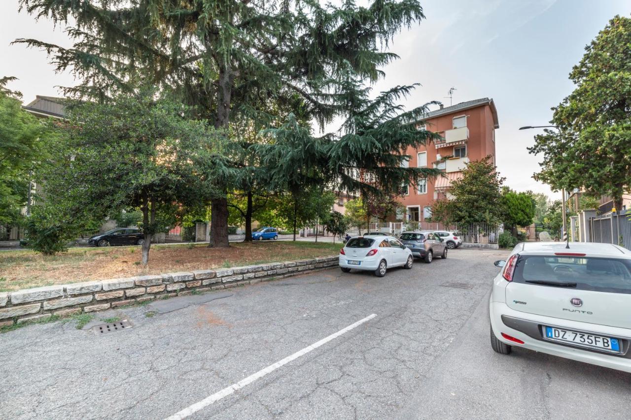 Ferienwohnung Precotto Comfortable Flat With Balcony Mailand Exterior foto